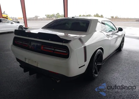 2021 Dodge Challenger Sxt z USA, uszkodzony, nr VIN 2C3CDZAG5MH573838